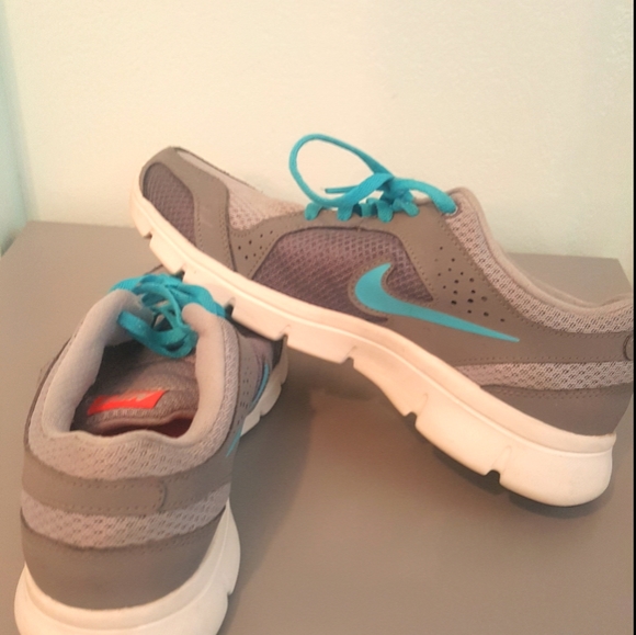 Nike Shoes - Nike Flex Experience RN2 Running 599572-00